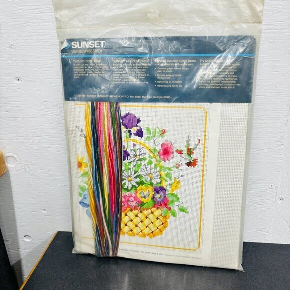 Sunset Garden Flowers Counted Cross Stitch Kit Basket Summer 1986 Vintage 2934 - Picture 2 of 9